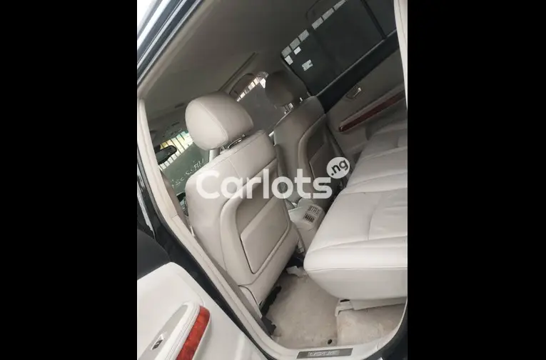 FOREIGN USED 2005 LEXUS RX330 WITH POWER BOOT for sale in Lagos, Lagos - photo 3 of 5