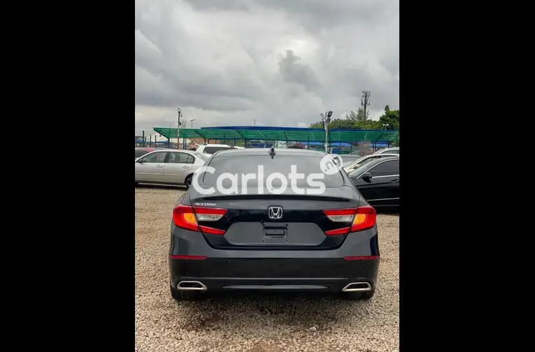 Nigerian Used 2018 HONDA ACCORD for sale in Abuja, FCT - photo 5 of 5