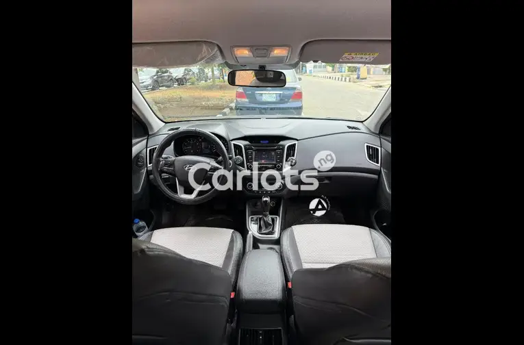 2018 Hyundai Creta - 3/5