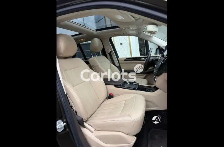 2017 Mercedes Benz GLE 350 4Matic - 3/5