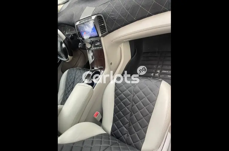 2010 KEYLESS TOYOTA VENZA FOUR CYLINDERS for sale in Lagos, Lagos - thumbnail 2