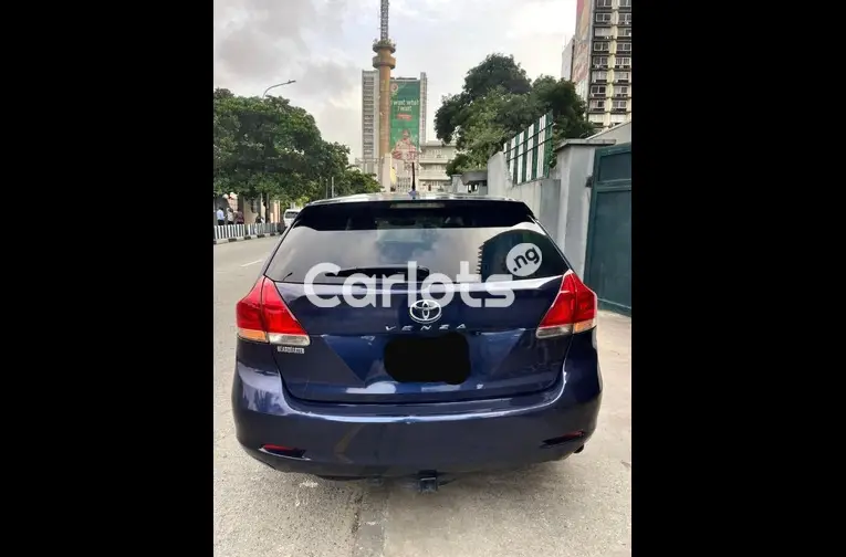 2010 KEYLESS TOYOTA VENZA FOUR CYLINDERS for sale in Lagos, Lagos - photo 5 of 5