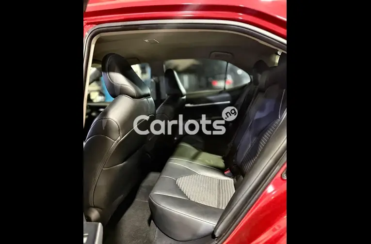FOREIGN USED 2020 TOYOTA CAMRY SE for sale in Abuja, FCT - thumbnail 3