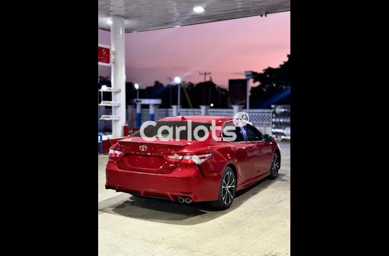 FOREIGN USED 2020 TOYOTA CAMRY SE for sale in Abuja, FCT - photo 4 of 5