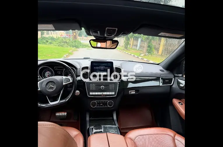 Nigerian Used 2016 KEYLESS MERCEDES BENZ GLE450 FULL OPTION for sale in Abuja, FCT - thumbnail 3