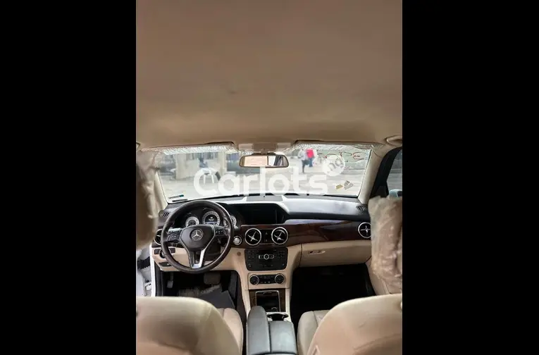 FOREIGN USED 2013 KEYLESS MERCEDES BENZ GLK350 for sale in Kaduna - thumbnail 2