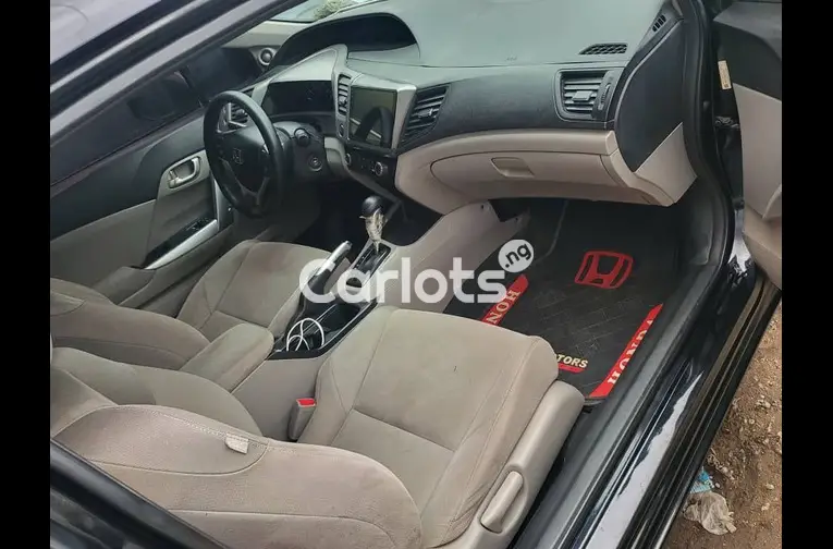 Nigerian Used 2012 HONDA CIVIC COUPE for sale in Kano - thumbnail 3