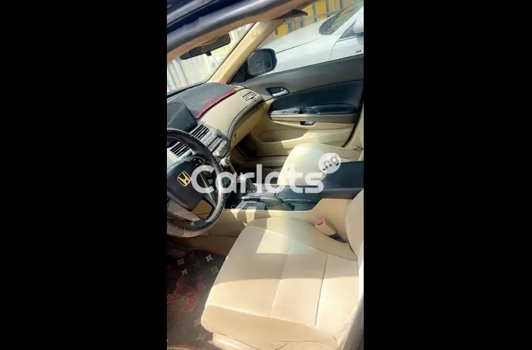 Nigerian Used CLEAN 2009 HONDA ACCORD for sale in Iyana Ipaja, Lagos - thumbnail 2