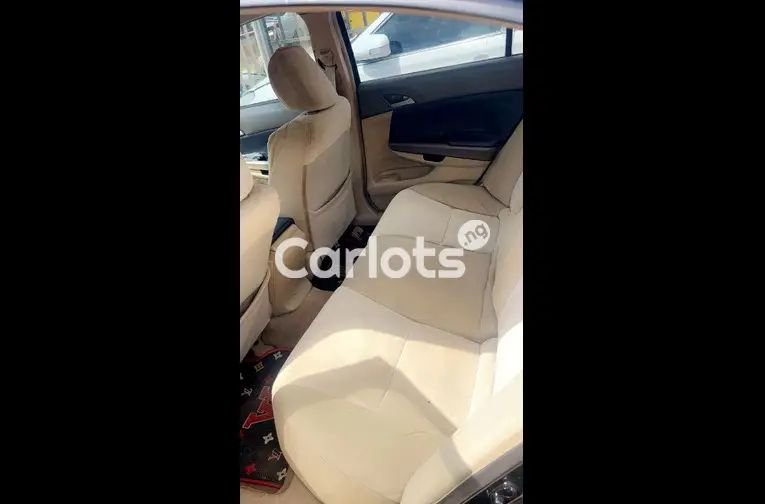 Nigerian Used CLEAN 2009 HONDA ACCORD for sale in Iyana Ipaja, Lagos - photo 3 of 5