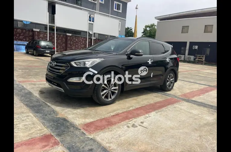 Nigerian Used 2014 HYUNDAI SANTAFE for sale in Kaduna - photo 1 of 5