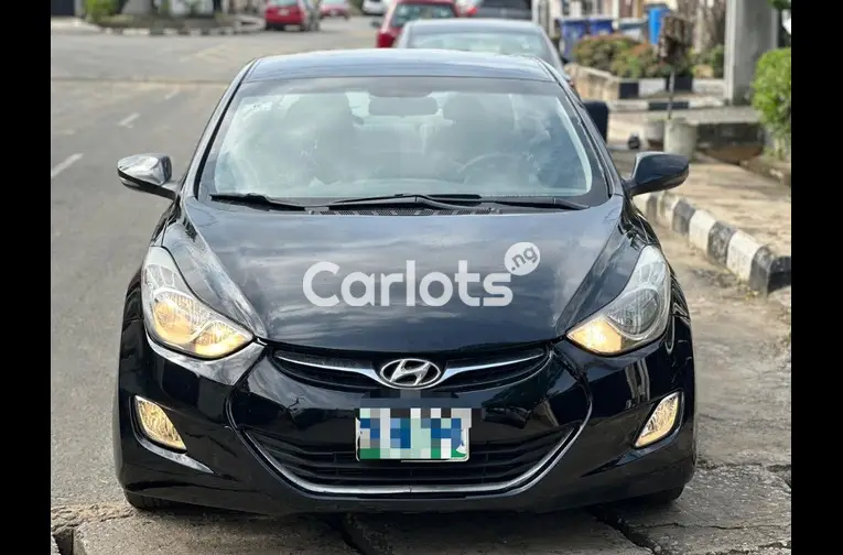 CLEAN 2014 HYUNDAI ELANTRA for sale in Lagos