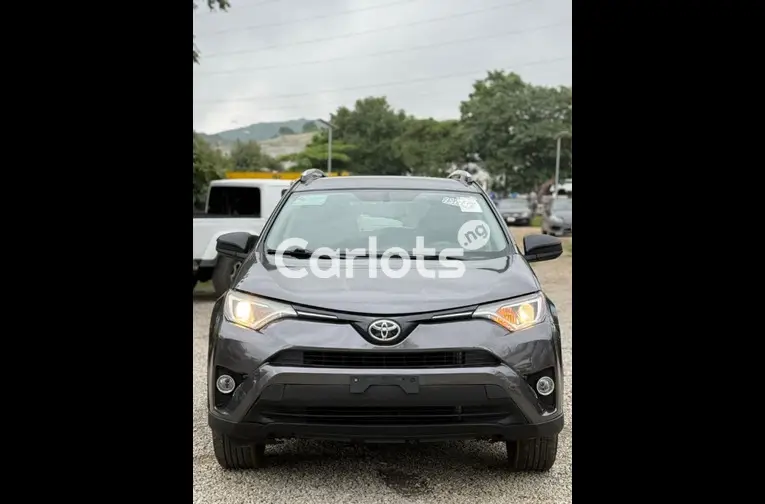 FOREIGN USED 2017 TOYOTA RAV4 XLE AWD for sale in Abuja, FCT - photo 1 of 5