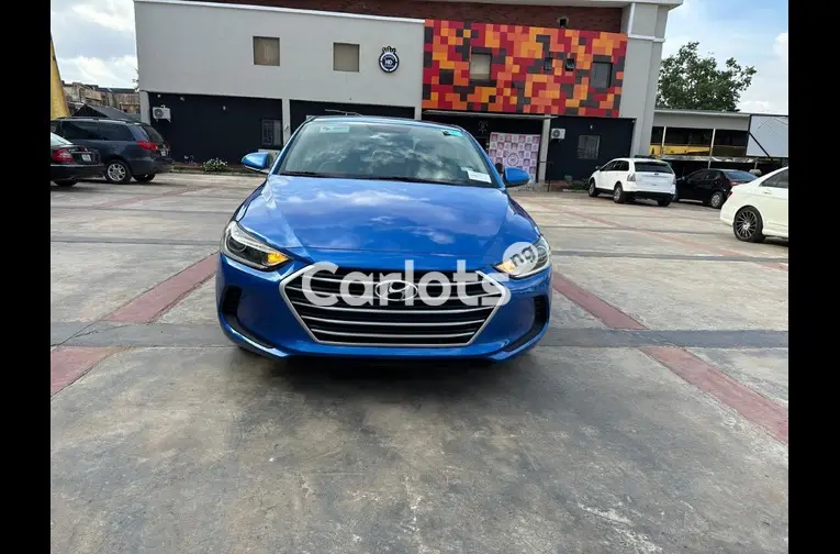 FOREIGN USED 2017 HYUNDAI ELANTRA SE - 1/5