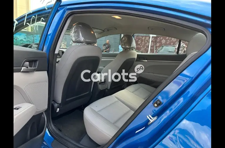 FOREIGN USED 2017 HYUNDAI ELANTRA SE for sale in Kaduna - photo 4 of 5