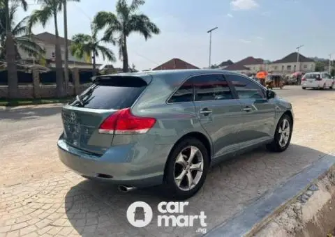 Foreign used 2010 Toyota Venza - 1/5