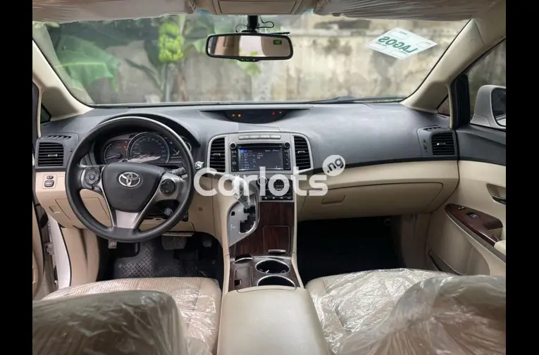 FOREIGN USED 2016 TOYOTA VENZA for sale in Abuja, FCT - photo 2 of 4