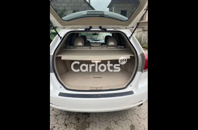 FOREIGN USED 2016 TOYOTA VENZA for sale in Abuja, FCT - thumbnail 3