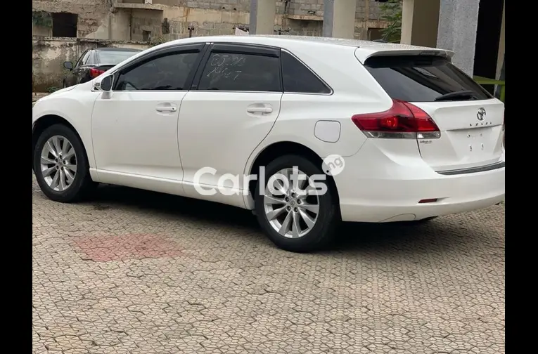 FOREIGN USED 2016 TOYOTA VENZA for sale in Abuja, FCT - photo 4 of 4