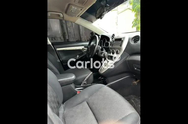 Nigerian Used 2010 PONTIAC VIBE for sale in Kaduna - photo 3 of 5