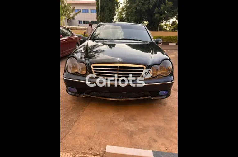Nigerian Used 2007 MERCEDES BENZ C230 for sale in Kaduna - thumbnail 2