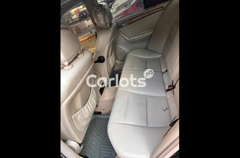 Nigerian Used 2007 MERCEDES BENZ C230 for sale in Kaduna - photo 4 of 5