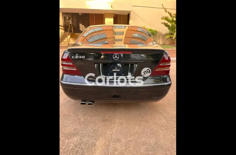 Nigerian Used 2007 MERCEDES BENZ C230 for sale in Kaduna - thumbnail 5