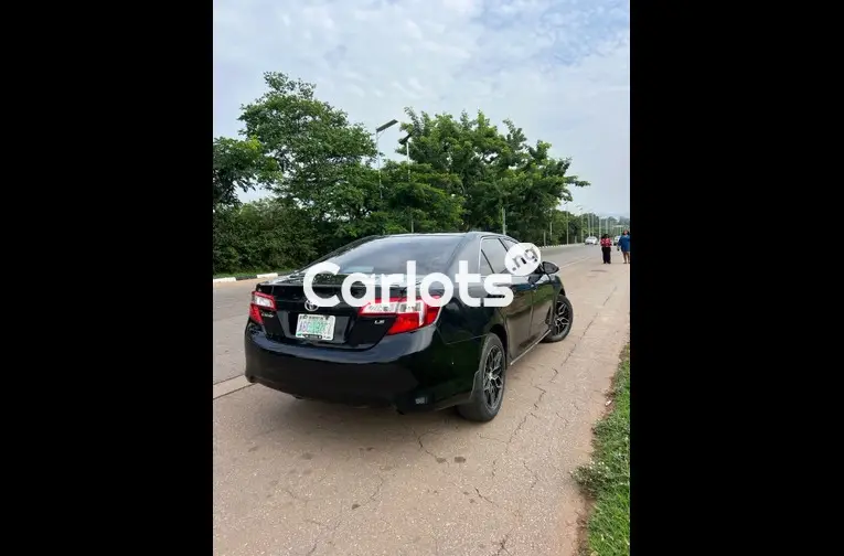 Used TOYOTA CAMRY 2013 for sale in Garki, FCT - photo 5 of 5