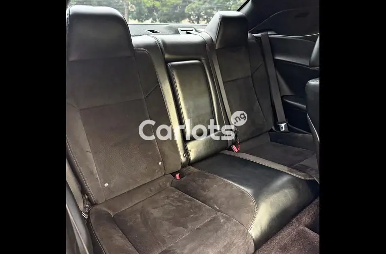 Foreign Used Dodge Challenger 2017 for sale in Abuja - photo 4 of 5