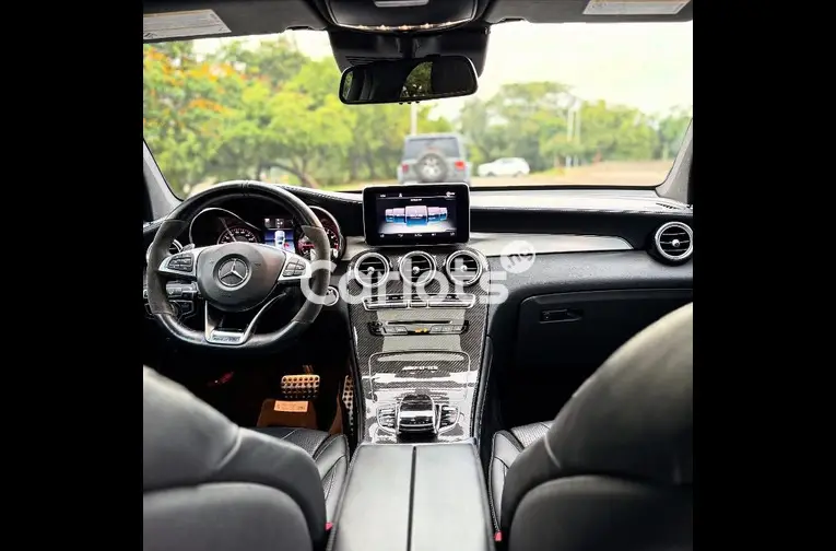 FOREIGN USED 2019 MERCEDES BENZ GLC63s for sale in Abuja, FCT - photo 2 of 5