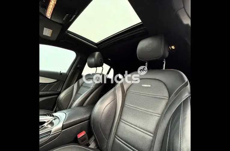 FOREIGN USED 2019 MERCEDES BENZ GLC63s for sale in Abuja, FCT - thumbnail 3