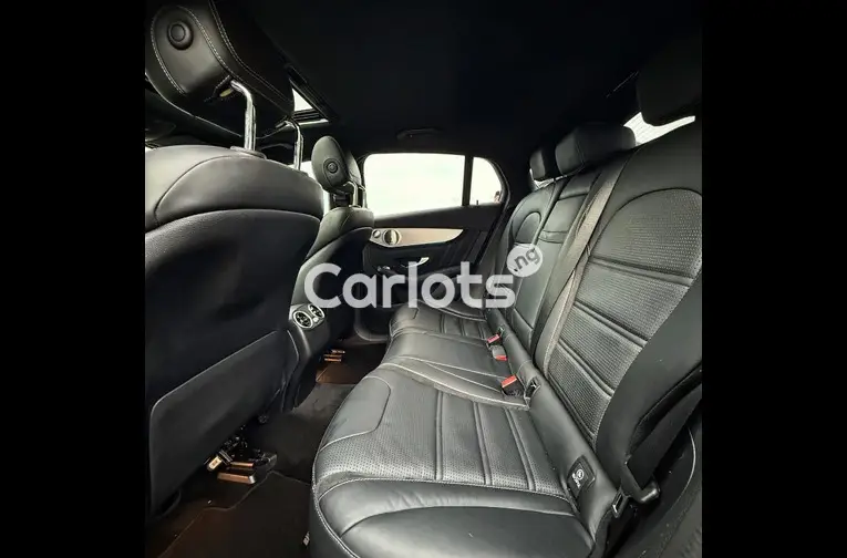 FOREIGN USED 2019 MERCEDES BENZ GLC63s for sale in Abuja, FCT - thumbnail 4