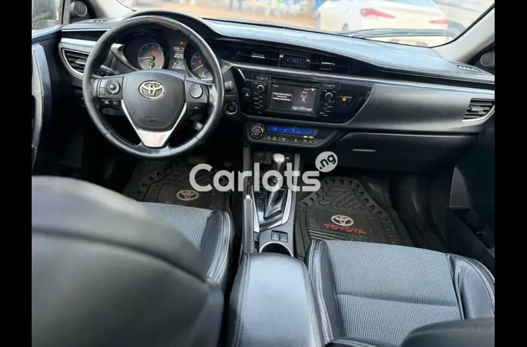 Nigerian Used 2018 UPGRADED TOYOTA COROLLA S for sale in Abuja, FCT - photo 3 of 5