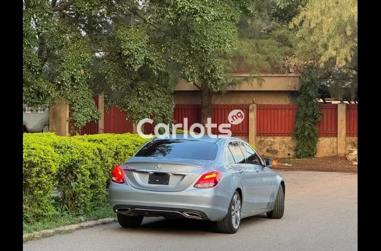 FOREIGN USED 2017 MERCEDES BENZ C300 - 5/5