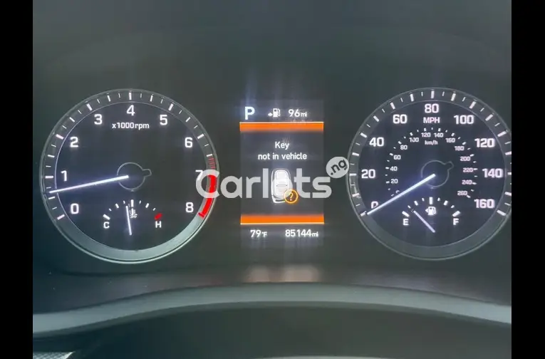 HYUNDAI SONATA 2018 - 2/5