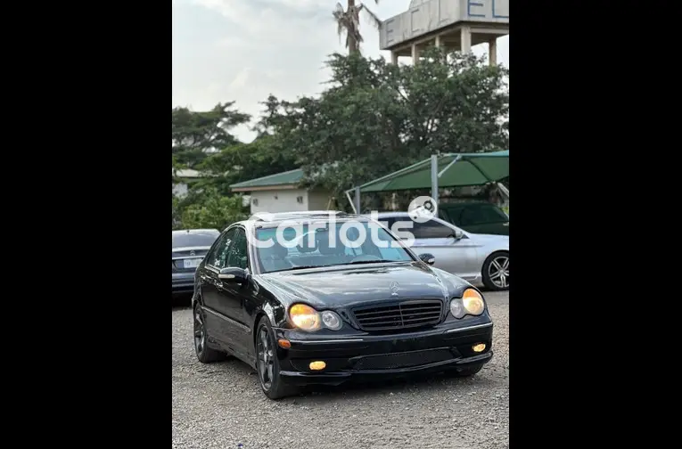 Nigerian Used 2007 MERCEDES BENZ C230 for sale in Abuja, FCT - photo 2 of 5