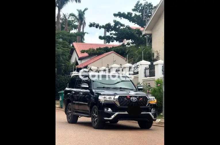 2021 UPGRADED TOYOTA LAND CRUISER - 1/4