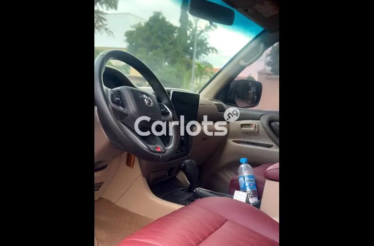 2021 UPGRADED TOYOTA LAND CRUISER - 2/4