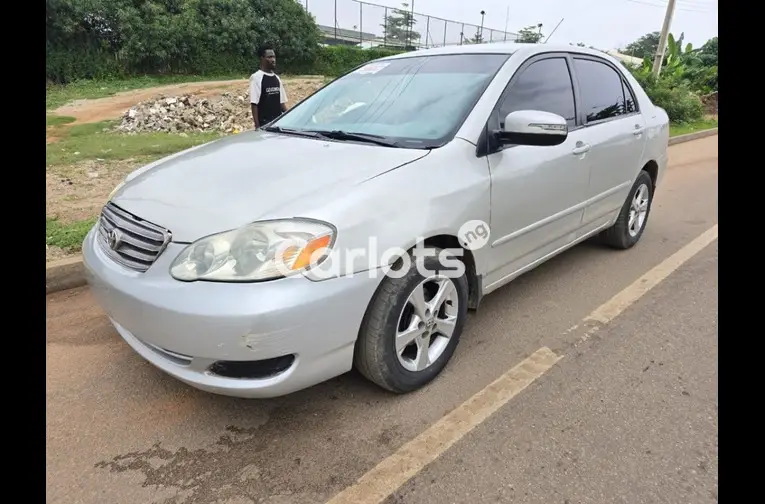 2004 TOYOTA COROLLA - 2/5