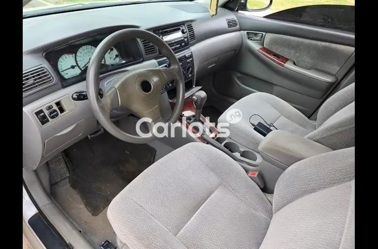 2004 TOYOTA COROLLA - 3/5