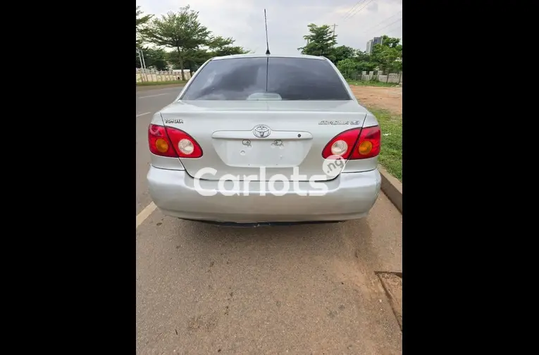 2004 TOYOTA COROLLA - 5/5