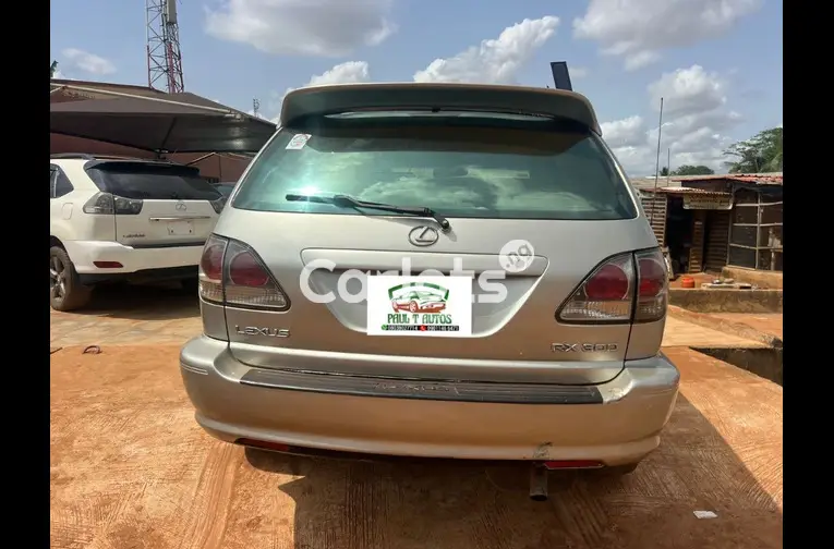 CLEAN 2002 LEXUS RX300 - 5/5