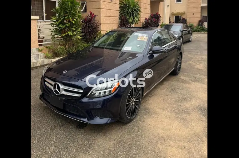 FOREIGN USED 2019 MERCEDES BENZ C300 FULL OPTION