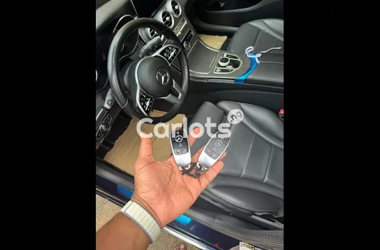 FOREIGN USED 2019 MERCEDES BENZ C300 FULL OPTION - 2/5