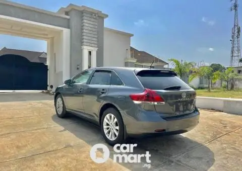 Foreign used 2013 Toyota Venza - 4/5