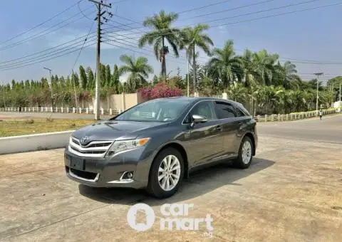 Foreign used 2013 Toyota Venza - 1/5