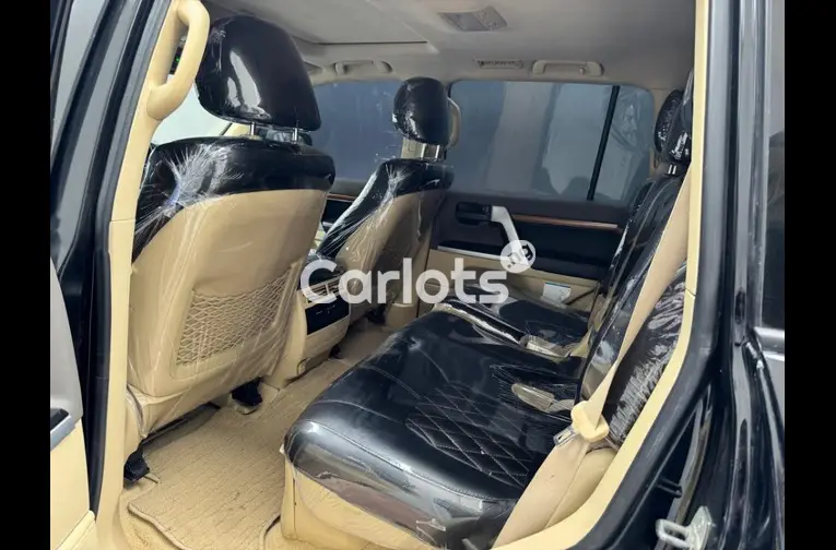 2017 TOYOTA LANDCRUSIER V8 [toks standard] - 4/4