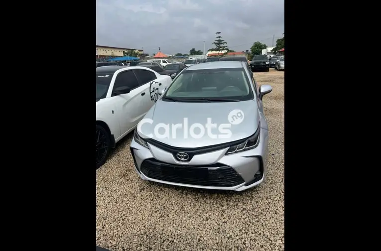 2022 TOYOTA COROLLA - 1/4