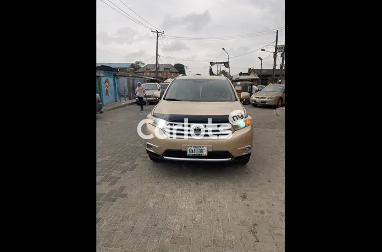 SUPER CLEAN 2010🆙2013 TOYOTA HIGHLANDER LIMITED