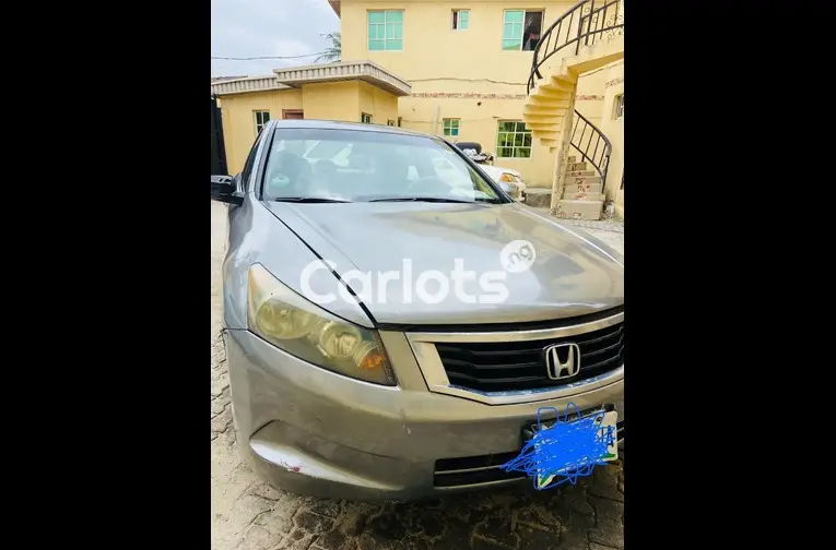 CLEAN 2009 HONDA ACCORD - 1/5