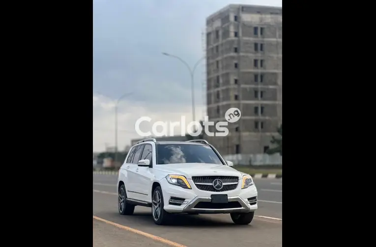 Nigerian Used 2014 MERCEDES BENZ GLK350 FULL OPTION for sale in Abuja, FCT - photo 1 of 5